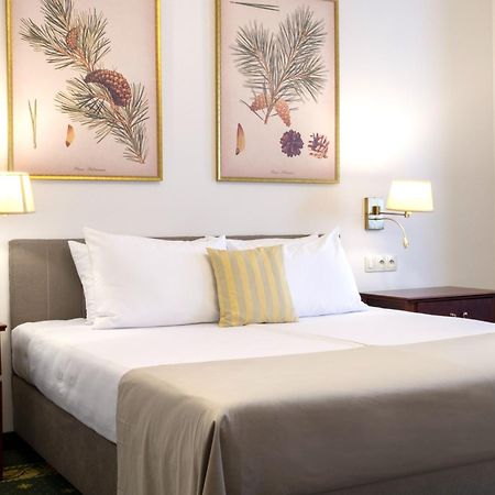 Klub Sosnowy Hotel Warsaw Ngoại thất bức ảnh