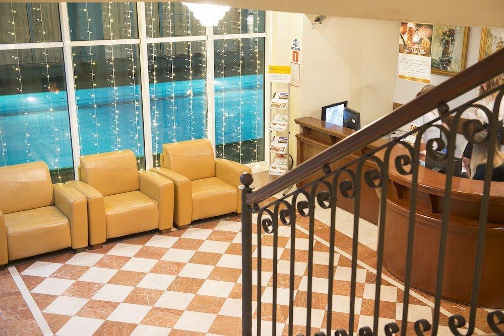 Klub Sosnowy Hotel Warsaw Ngoại thất bức ảnh